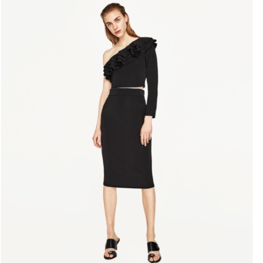 Zara 2 PC SET Ruffle Shoulder Top and Skirt